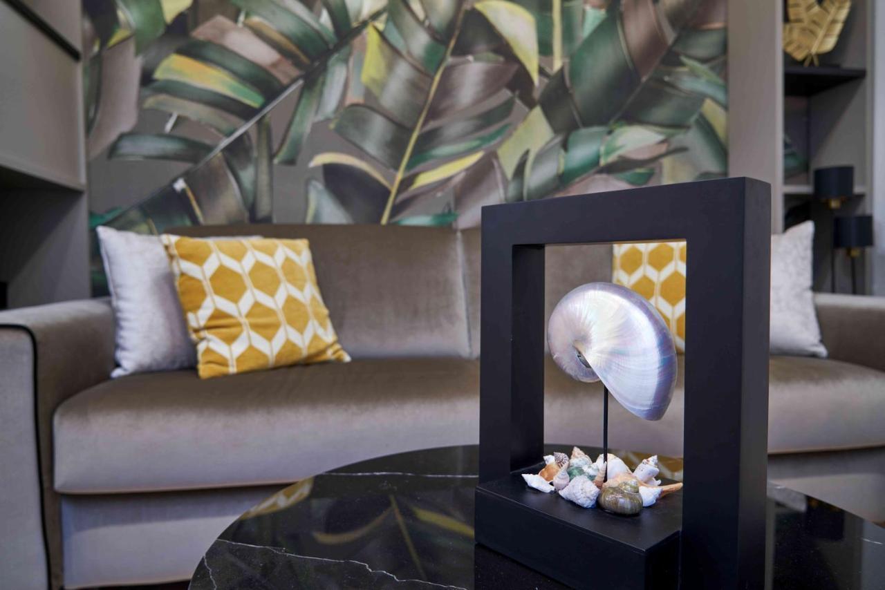 The One Napoli Luxury Apartment Экстерьер фото
