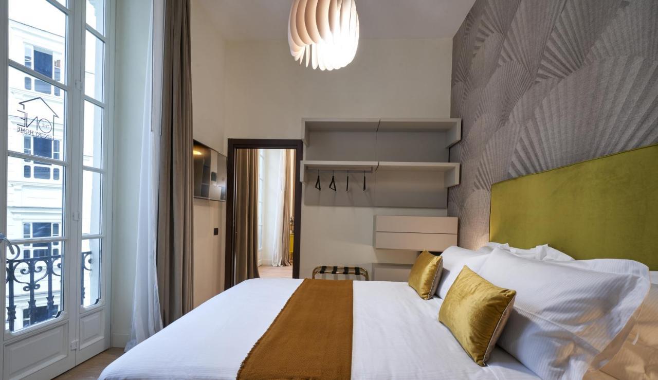 The One Napoli Luxury Apartment Экстерьер фото