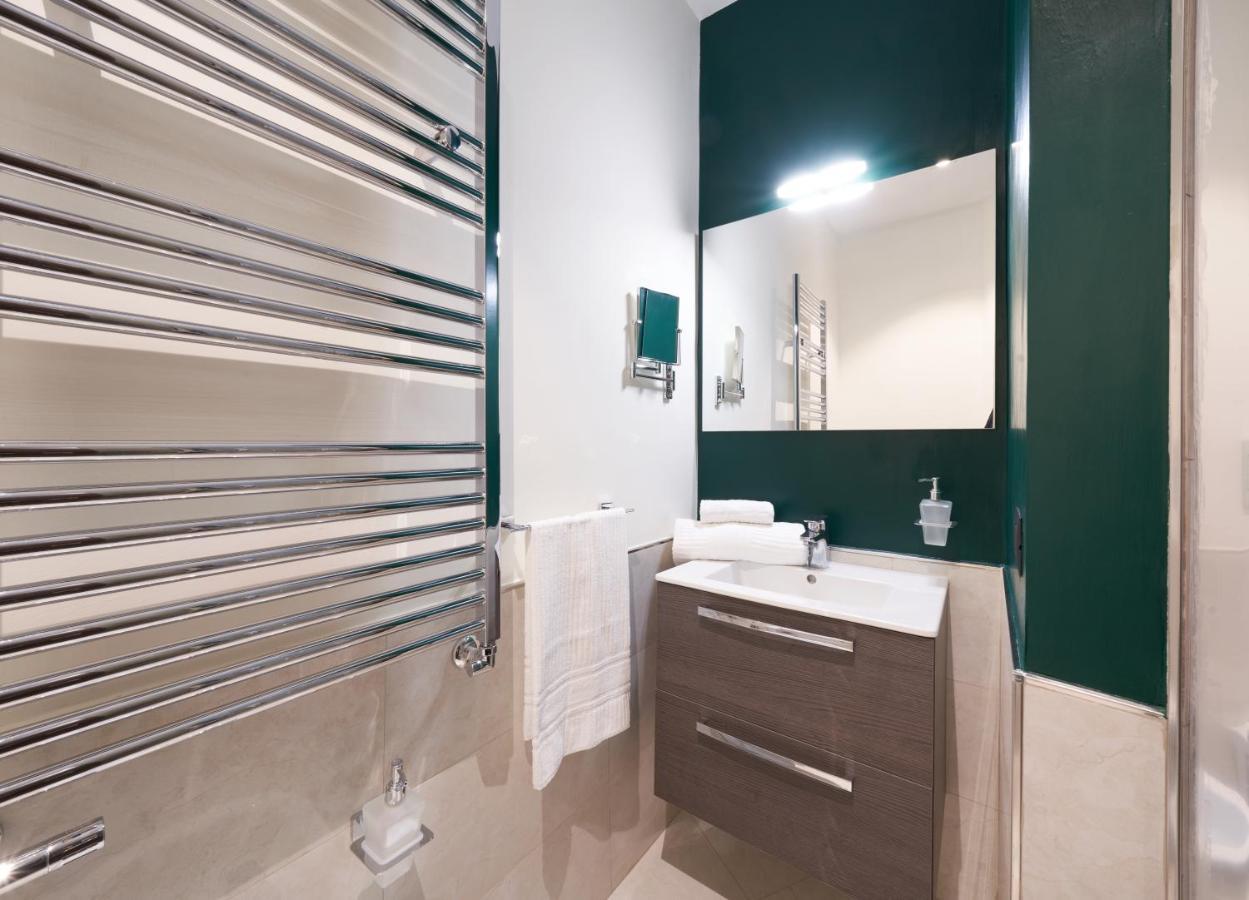 The One Napoli Luxury Apartment Экстерьер фото