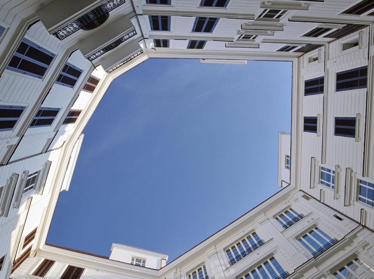The One Napoli Luxury Apartment Экстерьер фото