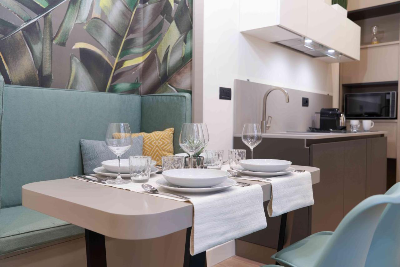 The One Napoli Luxury Apartment Экстерьер фото