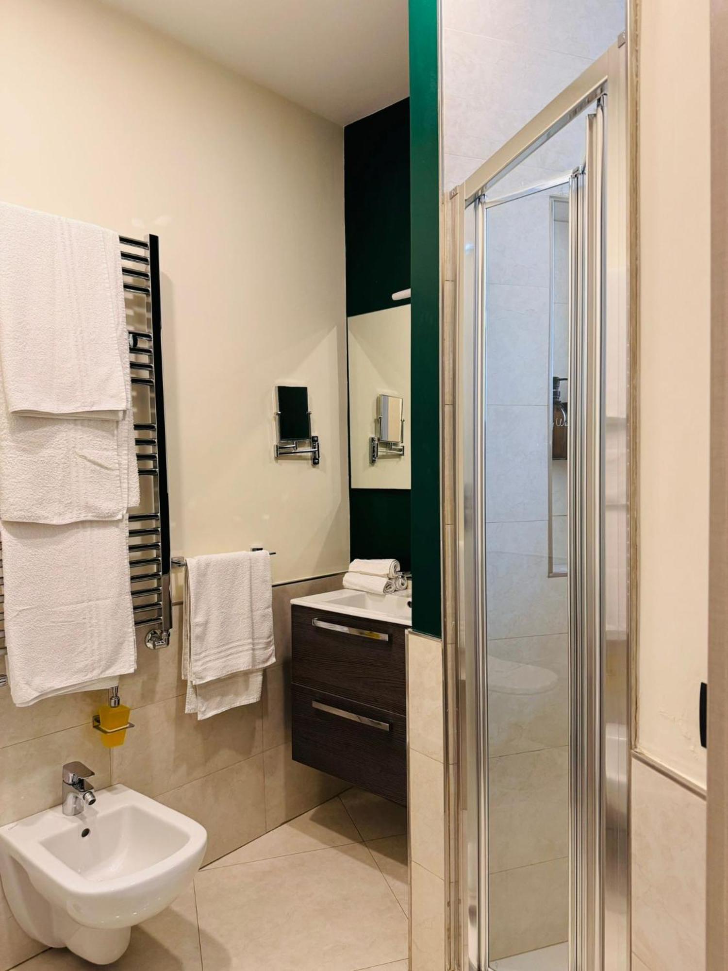 The One Napoli Luxury Apartment Экстерьер фото
